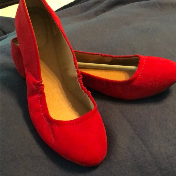 violet & red brand flats